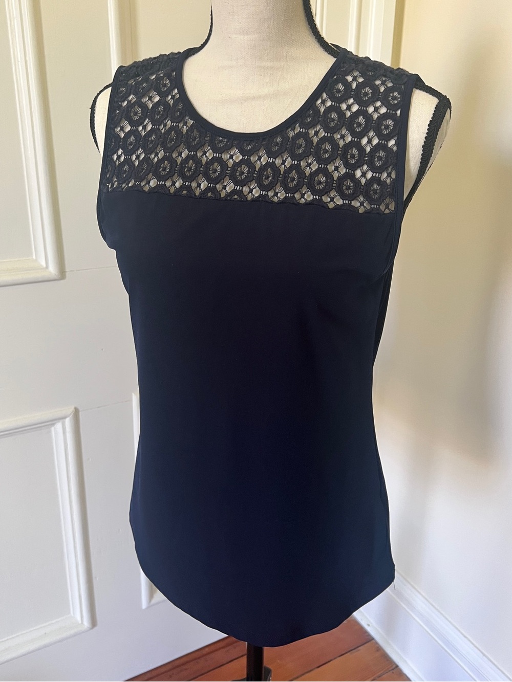 Premise dark blue sleeveless top with cutout trim | size M